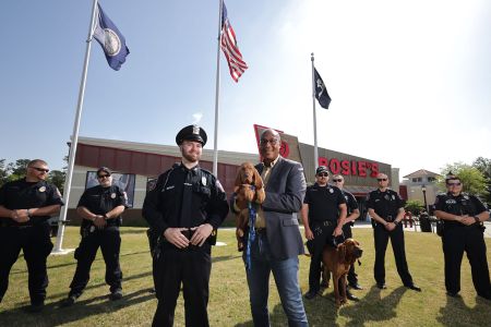 “Rosie” the Bloodhound Donated to Hampton Police Dog to Help Locate Missing People