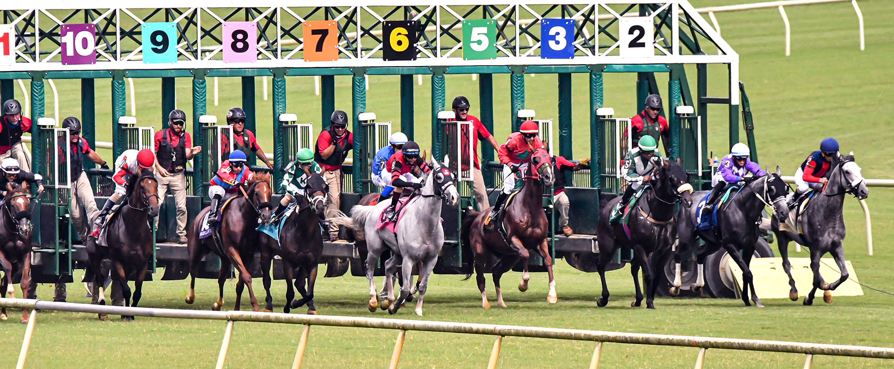 Horse Racing at Colonial Downs in New Kent