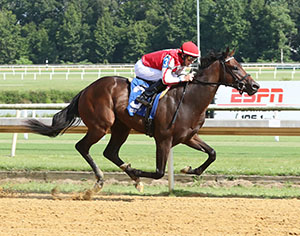 Going Up prevails in the $150,000 Hickory Tree Stakes for Virginia Restricted horses August 5 at Colonial Downs (Coady Photography)
