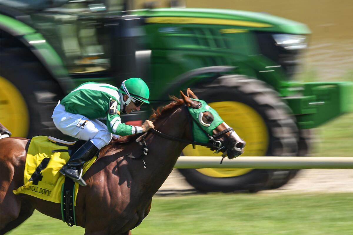 0001_Horse-Racing-8-30-2021-029-Final
